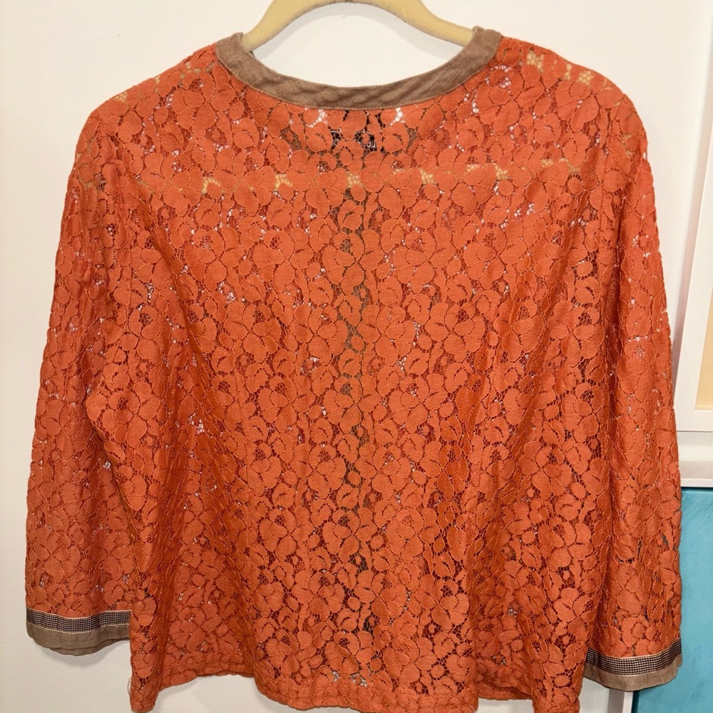 Beautiful peach lace top - Picture 6 of 6
